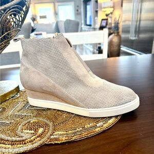 Paolo - Light Grey Ankle Booties - Size 8.5M
